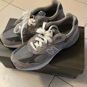 Womens New Balance 993 / 990v3 Size 7